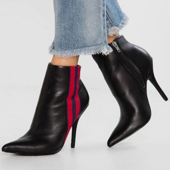 NWOB Steve Madden Elysia Rhinestone Ankle Boot - Picture 2 of 5